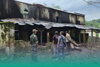 Gambar Gudang Tungku Pengasapan Karet di Tanggul Jember Terbakar, Kerugian Ditaksir Puluhan Juta (Sumber: Istimewa)