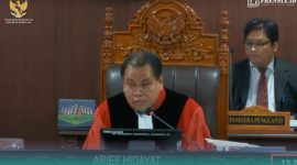 Gambar Gugatan Paslon 02 Pilbup Bondowoso Tak Memenuhi Ambang Batas, Namun Diduga Pelanggaran TSM (Sumber: Tangkapan Layar Sidang MK)