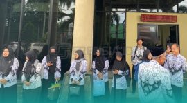 Para Guru di Jember Geruduk DPRD (Sumber: Istimewa)