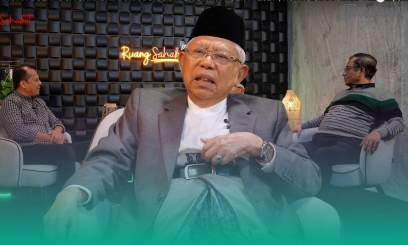 Gambar Kenapa Bukan Mahfud MD yang Jadi Wapres Jokowi Dulu? Kiai Ma’ruf Amin Buka-Bukaan (Sumber: Frensia Grafis)