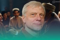 Gambar Martin Van Bruinessen, Pakar Barat yang Sebut Tradisi dan Naskah Sufisme Indonesia Harta Karun (Sumber: Frensia Grafis)