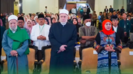 Gubernur Jawa Timur, Khofifah Indar Parawansa membuka Konferensi (Sumber: Instagram Khofifah Indar Parawansa)