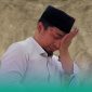 Gambar Air Mata Gus Khozin Berderai, Kenang Nasehat Kedua Orangtuanya (Sumber: Grafis Frensia)