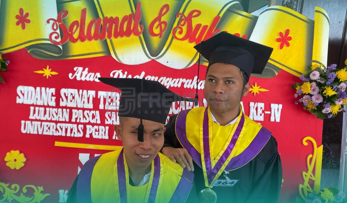 Dua Mahasiswa Disabilitas dari 12 Mahasiswa yang diluluskan oleh UNIPAR Jember (Sumber: Istimewa)