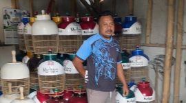 Kerajinan di Desa Dawuhan Mangli Jember: Dari Warisan Nenek Moyang Hingga Jadi Sentra Industri Sangkar Burung Perkutut (Sumber foto: Sigit Gita Pamuji)