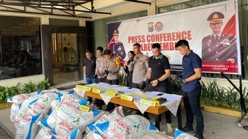 Acara konferensi pers di Mapolres Jember (Sumber foto: Sigit Gita Pamuji)