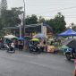 Seru! Menjelang Buka Puasa Ramadan, Jalanan Padat Akibat Masyarakat War Takjil

(Sumber foto: Sigit Gita Pamuji)