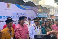 Tepati Janji, Gus Fawait Turun Langsung Ke Pasar Tanjung Jember (Sigit Gita Pamuji)