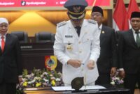 Saksikan Paripurna Serah Terima Jabatan Bupati Jember, Gubernur Khofifah Minta Pemkab Sukseskan Program MBG (Sumber foto: Sigit Gita Pamuji)