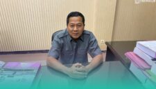 Gambar Banyak Jukir yang Tidak Patuh, DPRD Minta Dishub Awasi Jalannya Parkir Gratis di Jember (Sumber: Gita Pamuji)
