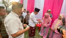 Gus Fawait saat mengecek pelayanan dari OPD kepada masyarakat di Kecamatan Silo (Sumber foto: Sigit)