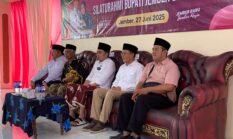 Bupati Jember Muhammad Fawait Berikan Beasiswa Pendidikan ke Anak Guru Ngaji