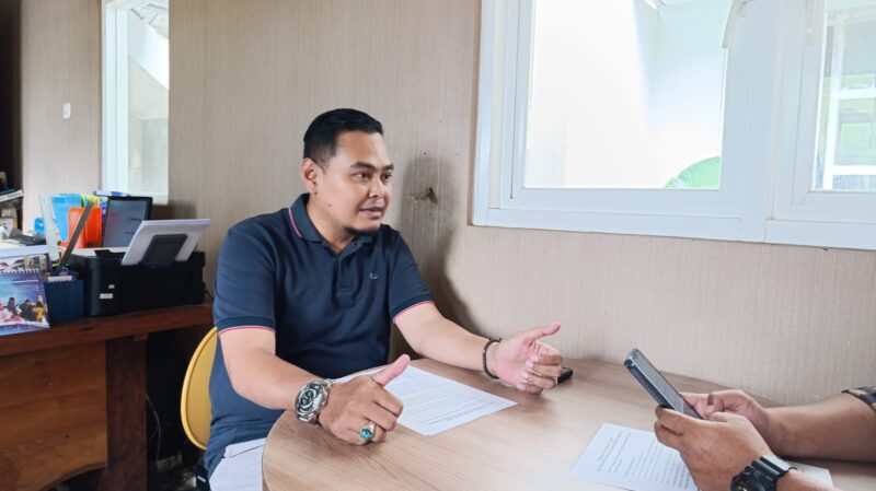 Andy Kurniawan saat diwawancarai (Sumber foto: Sigit)