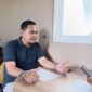Andy Kurniawan saat diwawancarai (Sumber foto: Sigit)