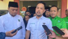 Anggota DPR RI Gus Rivqy saat diwawancarai (Sumber foto: Sigit)