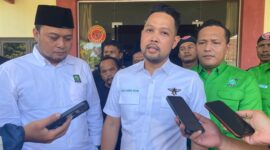 Anggota DPR RI Gus Rivqy saat diwawancarai (Sumber foto: Sigit)
