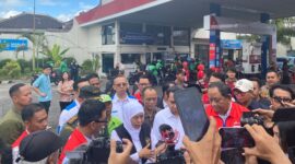 Gubernur Jatim saat diwawancarai (Sumber foto: Sigit)