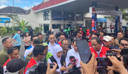 Gubernur Khofifah Komitmen Pantau Kelancaran Distribusi BBM ke Jember