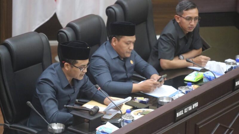 Wakil Ketua DPRD Jember, Widarto (sebelah kiri) (Sumber foto: Istimewa)