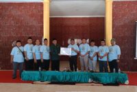 Rektor UIN KHAS Jember saat foto bersama dengan Duta Griya Moderasi Beragama (Sumber foto: Istimewa)