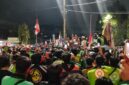 Kapolres Jember saat menemui massa aksi (Sumber foto: Istimewa)