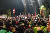 Kapolres Jember saat menemui massa aksi (Sumber foto: Istimewa)