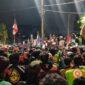 Kapolres Jember saat menemui massa aksi (Sumber foto: Istimewa)