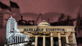 ilustrasi Gedung MK yang tampak retak, menggambarkan rapuhnya independensi lembaga penjaga konstitusi di tengah tekanan politik.