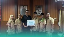 Gambar Dapat Penghargaan Tokoh Peduli Nilai-Nilai Semangat Juang 45, Ketua DPRD : Terima Kasih (Sumber: Istimewa)