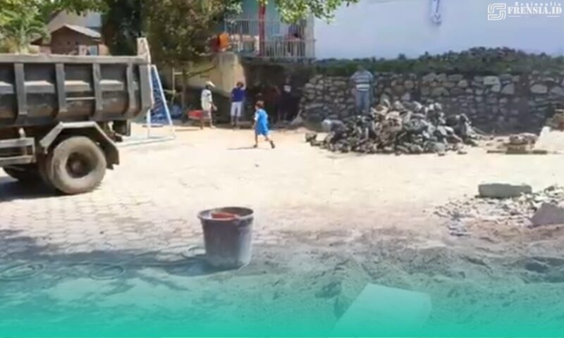 Gambar Suasana saat perbaikan pagar tembok yang roboh (Sumber: Istimewa)
