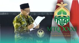 Gambar Saat Dewan Juri Umumkan Jember Juara III (Sumber: Grafis Frensia)