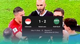 Gambar Babak Pertama: Indonesia Tertinggal 1-2 dari Arab Saudi, Penalti Firas Al Buraikan Jadi Pembeda(Sumber: Grafis Frensia)