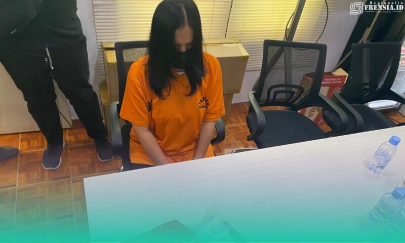 Gambar IRT inisial H yang berhasil diamankan Satreskoba Polres Jember. (Sumber foto: Sigit)