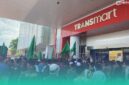 Aliansi Santri Jember saat demo di Transmart (Sumber foto: Sigit)