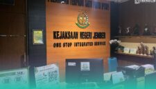 Gambar Waw! 108 Juta Disita Kejari, Bukti Kasus Dugaan Korupsi Sosraperda DPRD Jember (Sumber; Istimewa)