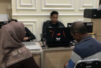 Pelaku saat menjalani pemeriksaan di Mapolres Jember (Sumber foto: istimewa)