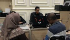 Pelaku saat menjalani pemeriksaan di Mapolres Jember (Sumber foto: istimewa)