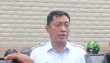 Ketua DPRD Jember saat diwawancari.  (Sumber foto: Sigit)