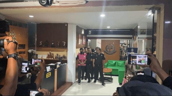 Kejari tetapkkan 5 orang tersangka  korupsi kasus sosperda DPRD Jember (Sumber foto: Sigit)