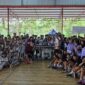 Ketua Perbasi Jatim foto bersama saat penyerahan ring bola basket di Malang Kabupaten (Sumber foto: istimewa)
