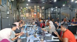 Suasana saat kafe Timeline di Jember jadi  tempat war memperebutkan visa ke Australia (Sumber foto: Sigit)