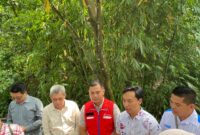 Sales Brand Manager Pertamina, Hendra Saputra (tengah) saat diwawancarai. (Sumber foto: Sigit)