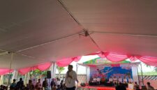 Bupati Jember saat menemui para siswa di Kencong (Foto: Frensia/Sigit)