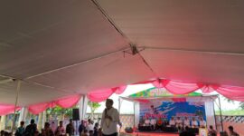 Bupati Jember saat menemui para siswa di Kencong (Foto: Frensia/Sigit)