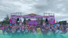 Suasana saat di acara Gus’e Menyapa di Lapangan Padomasan Kecamatan Jombang Jember. (Sumber foto: Sigit)