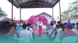 Bupati Jember saat menemui kelompok tani di Desa Keting, Kecamatan Jombang, Jember. (Sumber foto: istimewa)