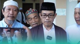 Gambar Akhirnya, Gus Yahya dan Rois Am Islah! Titik Damai Konflik NU (Sumber: NUonline)