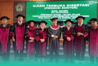 Gambar Lulus Doktoral UIN KHAS, Warek I IAI Syaichona Mohammad Cholil Bongkar Perlawanan Ekonomi Khas Nyai Pesantren (Sumber: Istimewa)