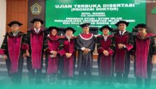 Gambar Lulus Doktoral UIN KHAS, Warek I IAI Syaichona Mohammad Cholil Bongkar Perlawanan Ekonomi Khas Nyai Pesantren (Sumber: Istimewa)