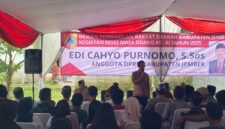 Anggota DPRD Jember Frasksi PDIP Edy Cahyo Purnomo saat melakukan reses (Foto: Frensia/Sigit)